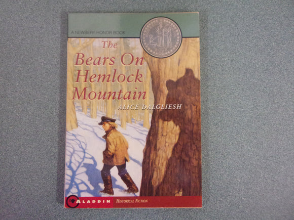 The Bears On Hemlock Mountain by Alice Dalgleish (Paperback)