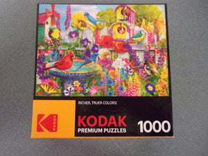 Bird Bath Garden Kodak Puzzle (1000 Pieces) *Box shows some damage.*