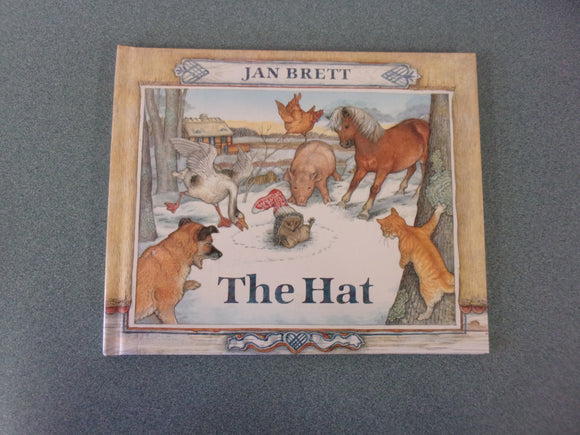 The Hat by Jan Brett (Paperback)