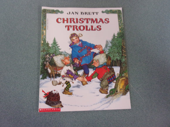 Christmas Trolls by Jan Brett (Paperback)