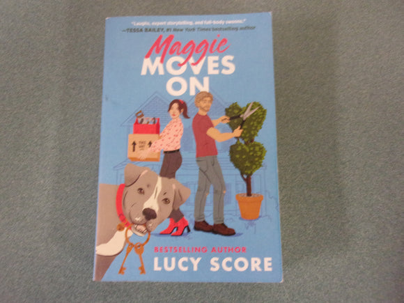 Maggie Moves On by Lucy Score (Paperback)